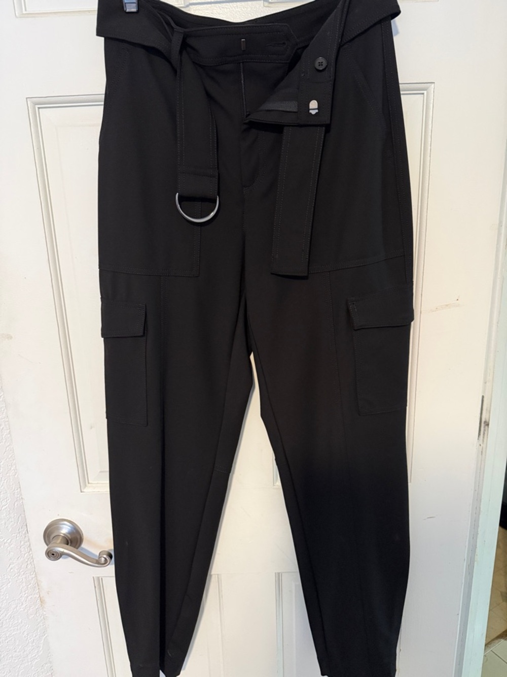 Banana Republic Black Cropped Cargo Pants with Belt